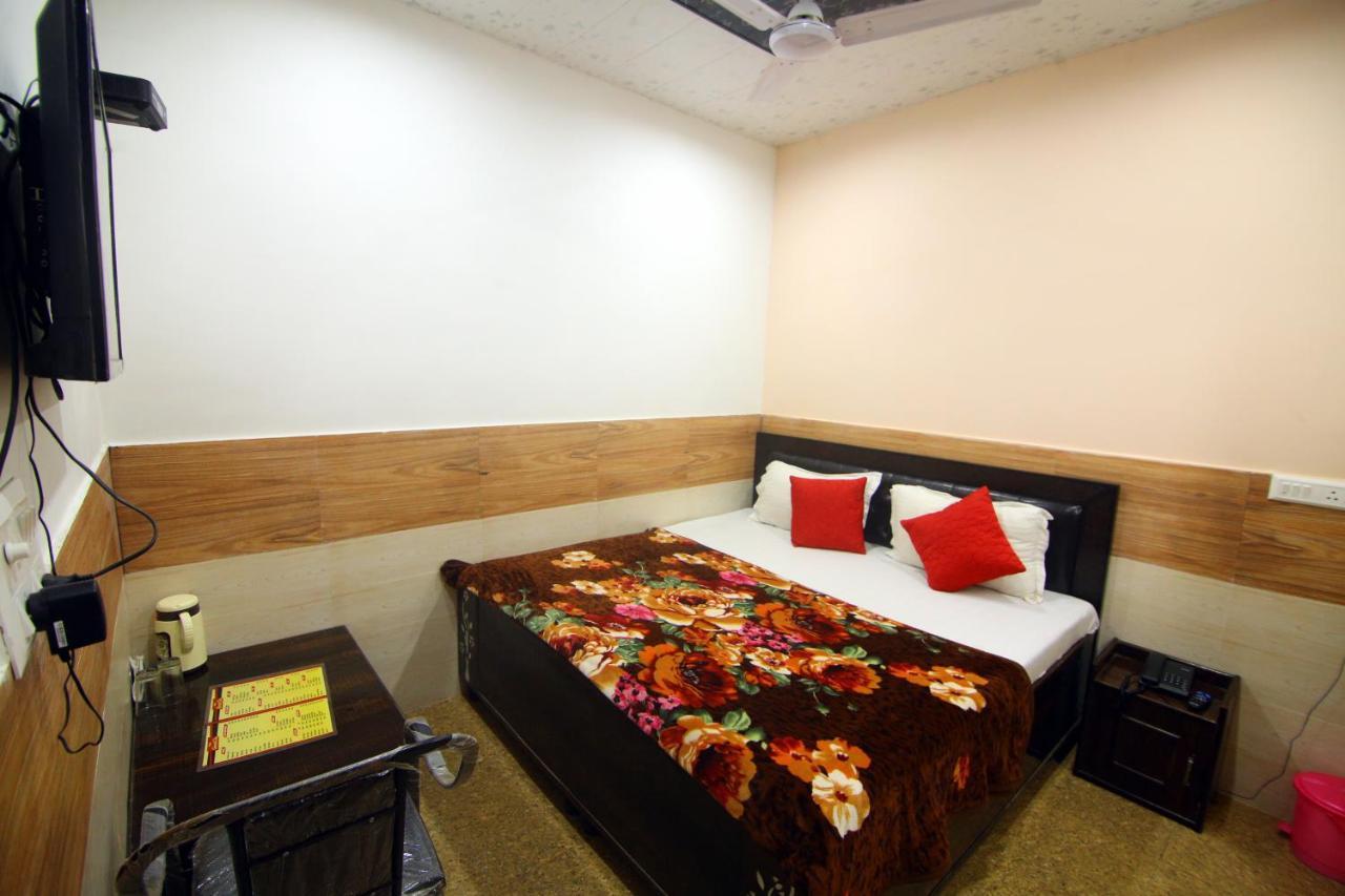 Hotel Amron45 Chandīgarh Extérieur photo