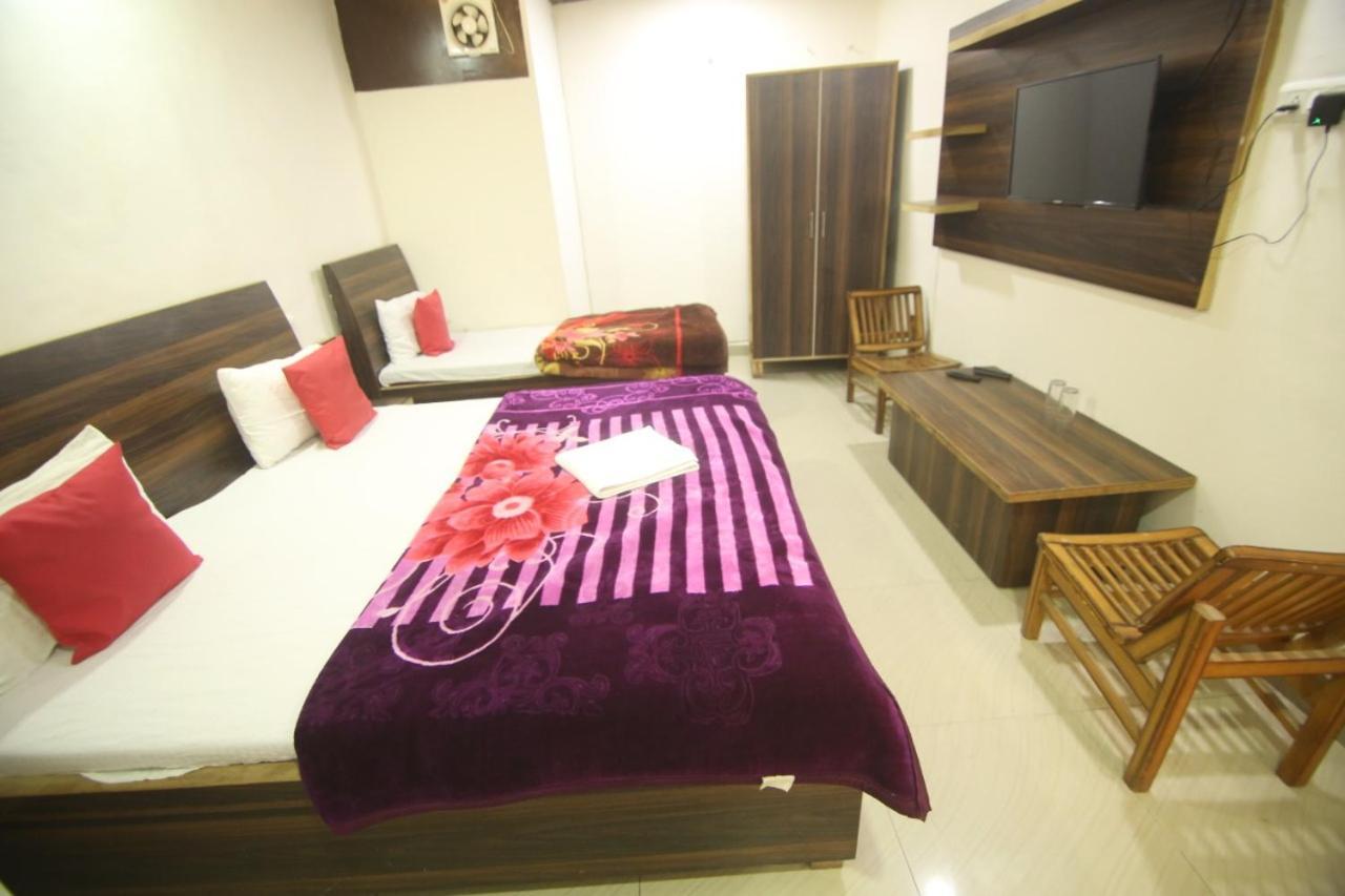 Hotel Amron45 Chandīgarh Extérieur photo